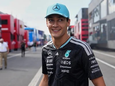 Pretekár F1 George Russell